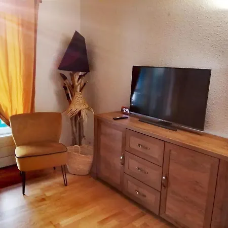דירה 30 M2 For 3 People With Air Conditioning *